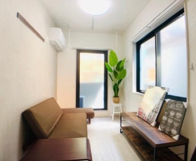 居室・リビング　家具付きません