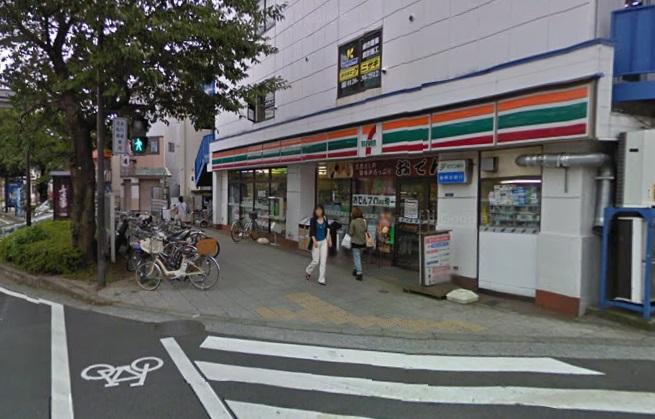 コンビニ　ファミリーマート本牧大里町店（コンビニ）まで1373m