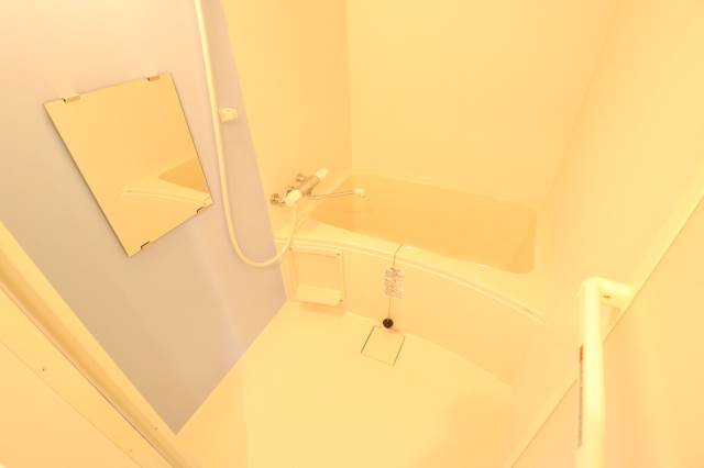 バス・シャワールーム　ピカピカのバスルーム♪