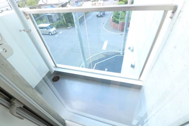 バルコニー　外干し出来ます♪