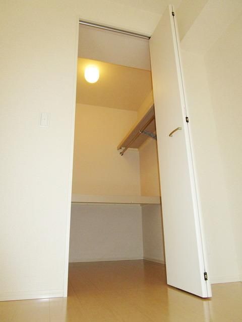 収納　★ウォークインクローゼットです★