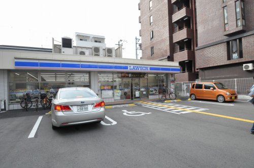 コンビニ　ローソン 鶴見橋一丁目店（コンビニ）まで301m