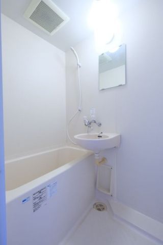 バス・シャワールーム　☆ゆったりくつろげるお風呂☆