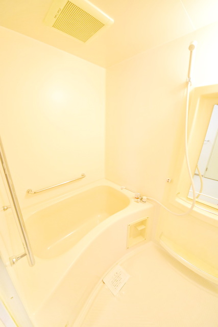 バス・シャワールーム　～１日の疲れを流しましょう～