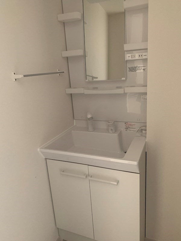 洗面設備　同施工会社　内装写真