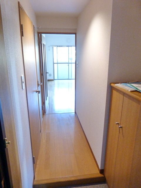 玄関　★お問い合わせはタウンハウジングまで★