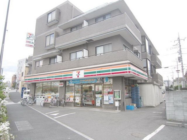 コンビニ　セブンイレブン（コンビニ）まで200m