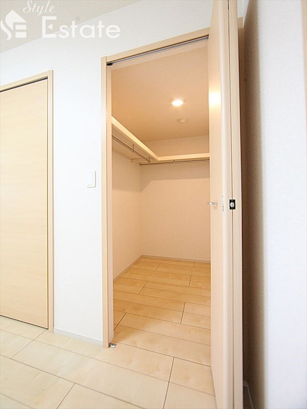 収納　クローゼット