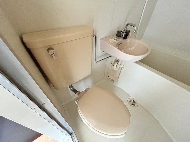 トイレ　別号室の写真です