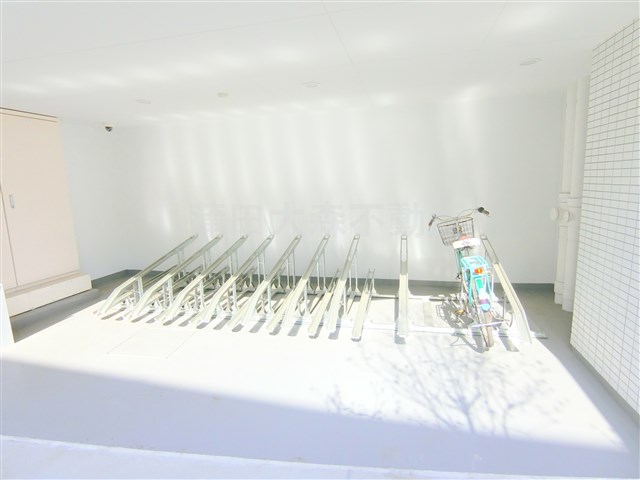 その他共有部分　屋根付きの駐輪場