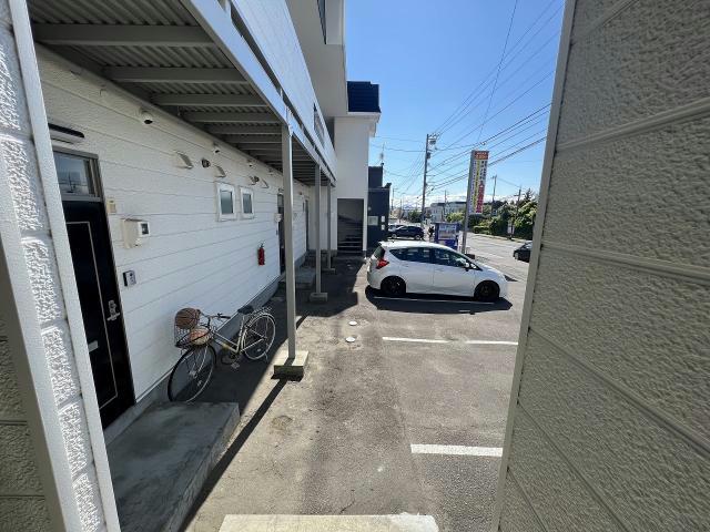 駐車場　駐車場