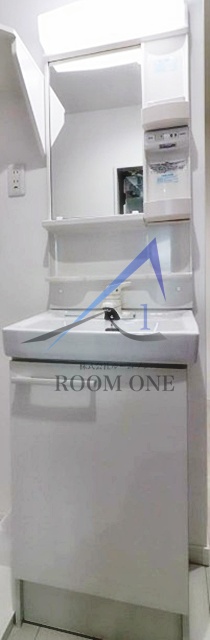 洗面設備　洗面台です。