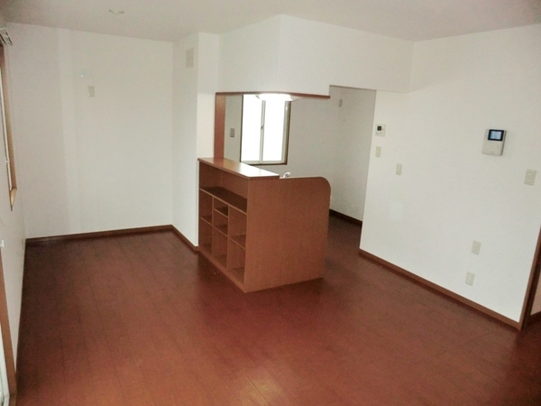 居室・リビング　エアコン付きで初期費用を抑えられます♪