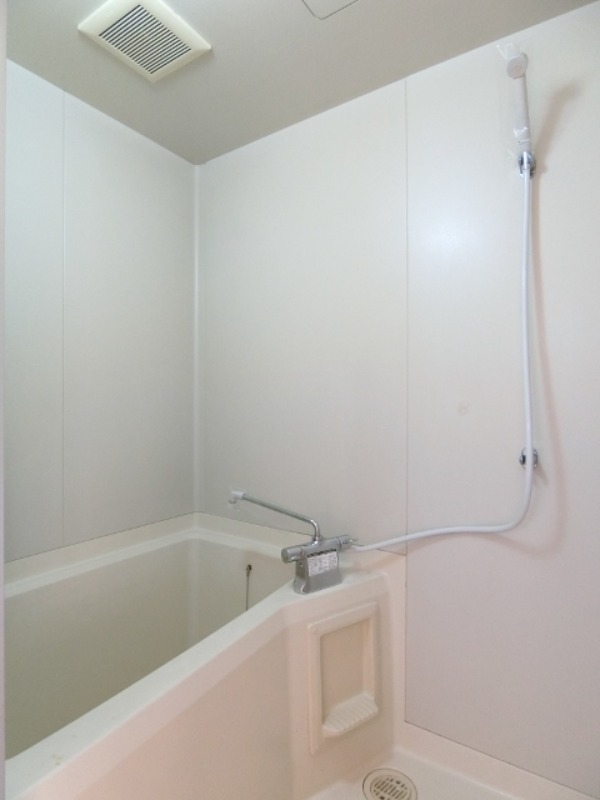 バス・シャワールーム　図面と現状に相違がある場合には現状を優先