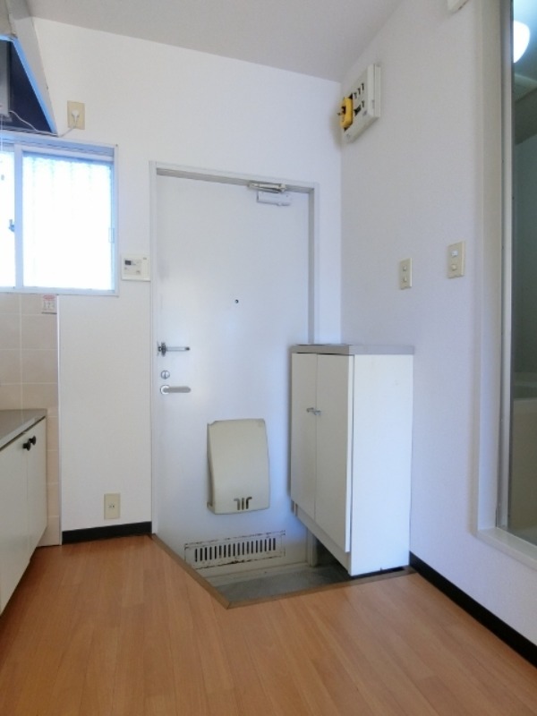 玄関　図面と現状に相違がある場合には現状を優先