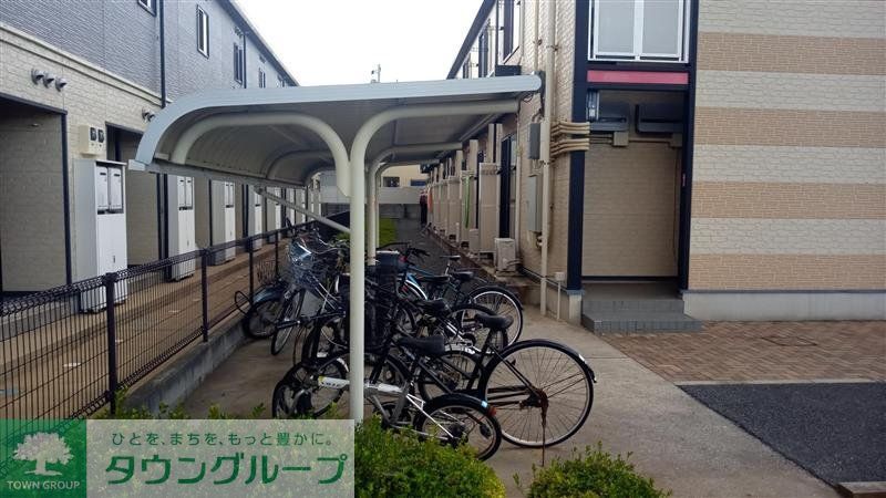 その他　屋根付き駐輪場