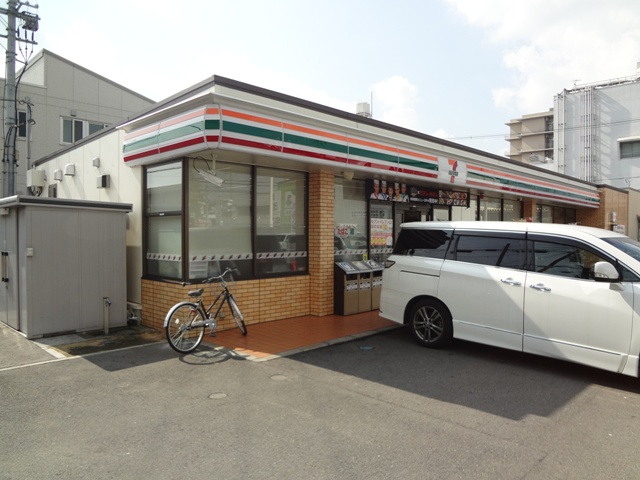 コンビニ　セブンイレブン（コンビニ）まで89m