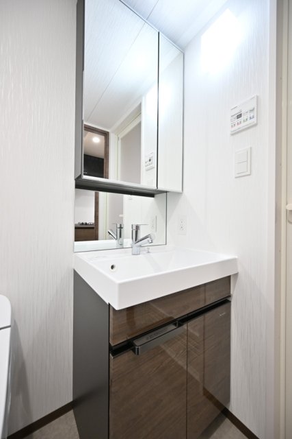 洗面設備　スペースが確保できる洗面所です