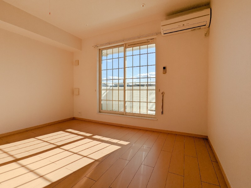 居室・リビング　図面と現状に相違がある場合には現状を優先