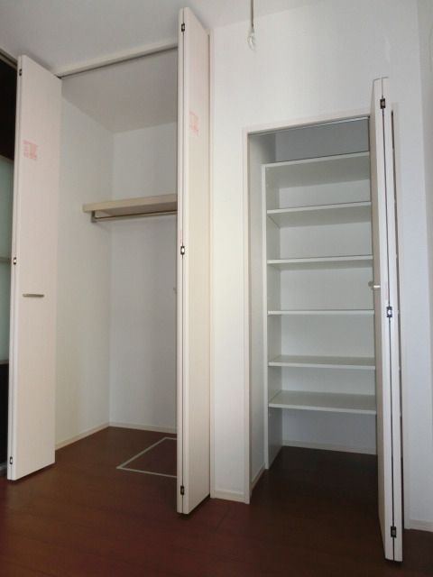 収納　クローゼット
