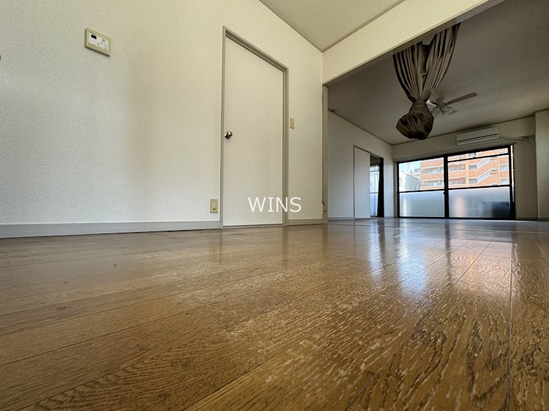 居室・リビング　別部屋参考写真です