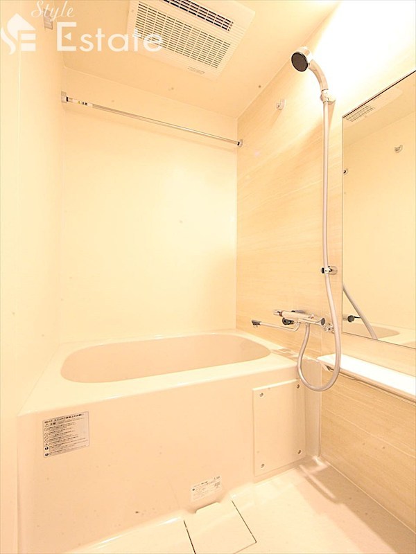 バス・シャワールーム　バスルーム