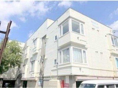 建物外観　白調の爽やかな外観