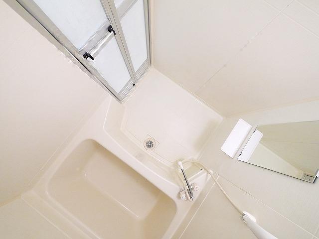 バス・シャワールーム　お風呂で日々の疲れを落としましょう