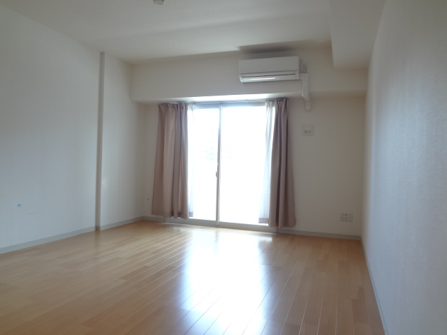 居室・リビング　※モデル