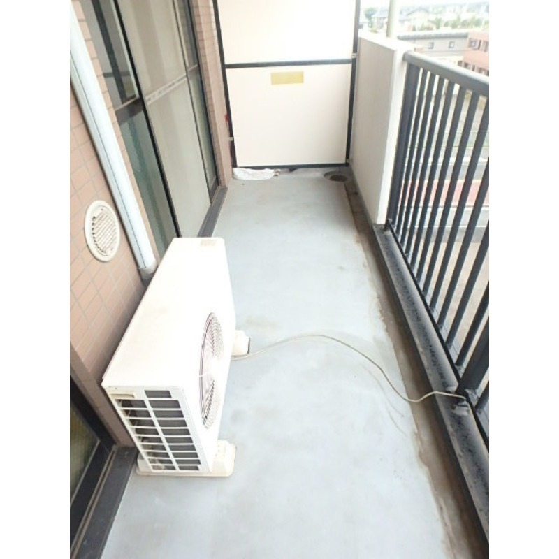 バルコニー　図面と現状に相違がある場合には現状を優先