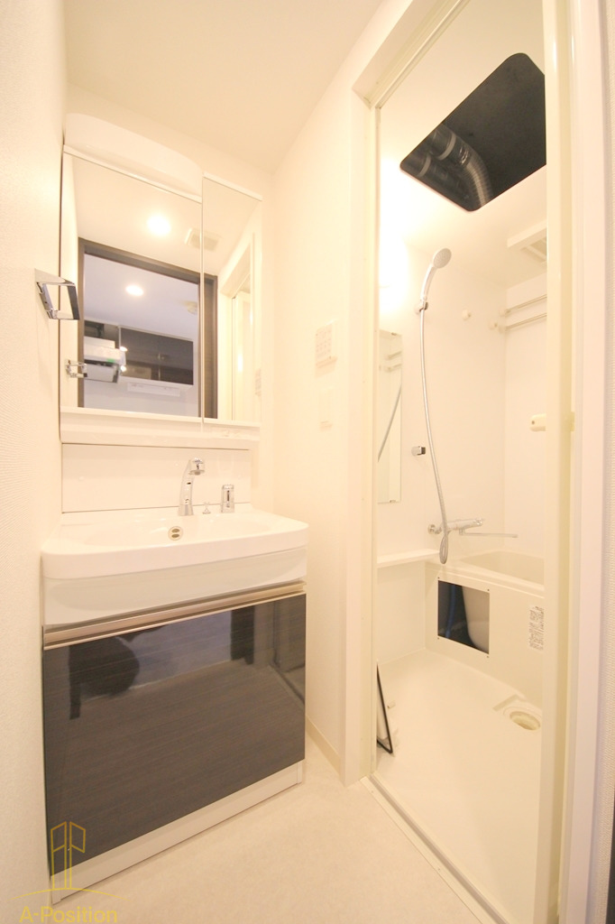 洗面設備　エステムコート大阪WESTII