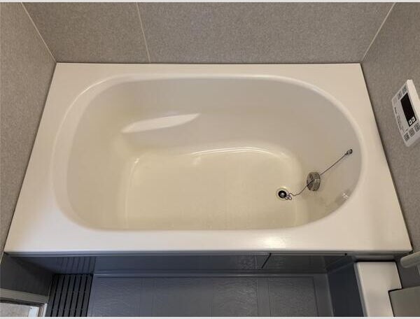 バス・シャワールーム　落ち着いた空間のお風呂です