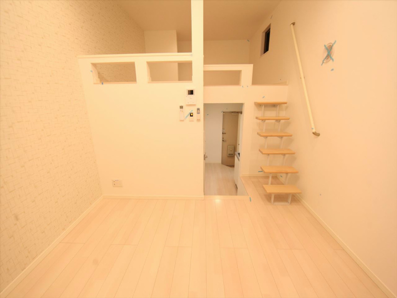 その他　洋室6.3帖　上階ロフト6.4帖（収納でもお部屋でも使えます