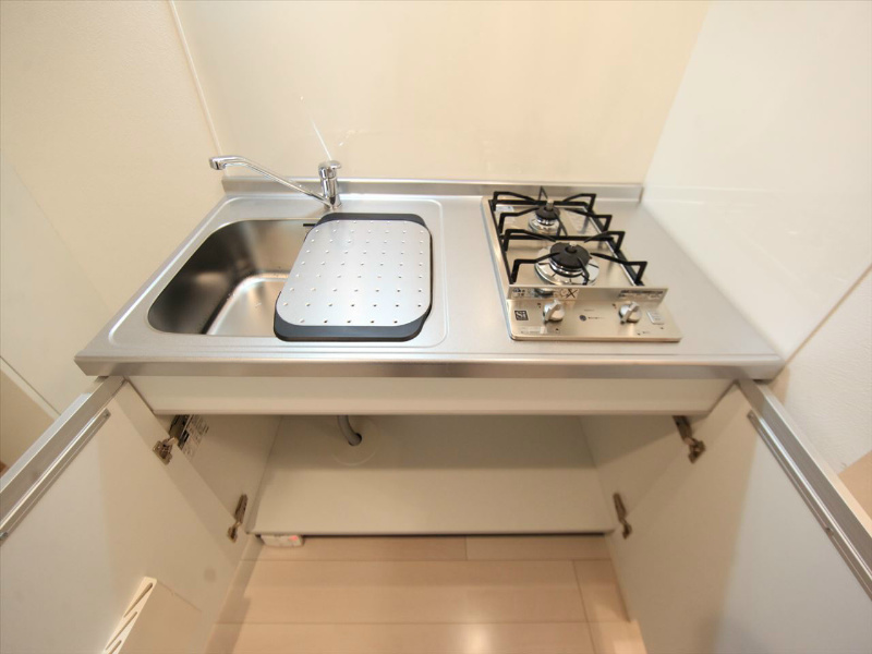 キッチン　システムキッチン（ガス2口）冷蔵庫・レンジ等ご用意できます