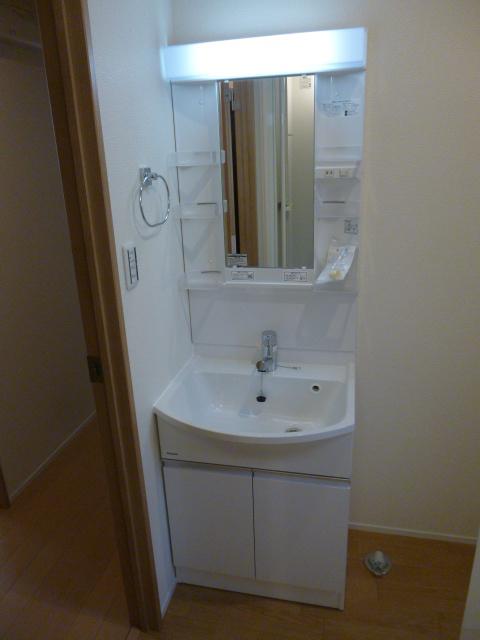 洗面設備　脱衣スペースもあります