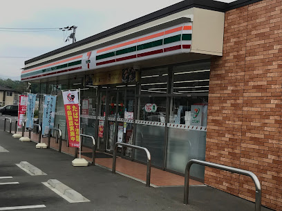 コンビニ　セブン－イレブン　橿原鳥屋町店（コンビニ）まで21m