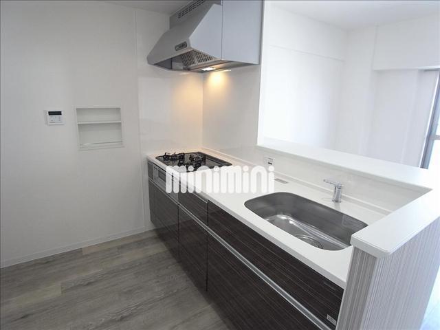 キッチン　３口コンロキッチン