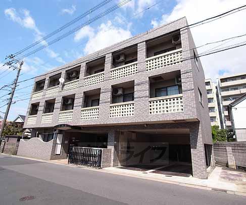 建物外観　ネットは光対応済です。