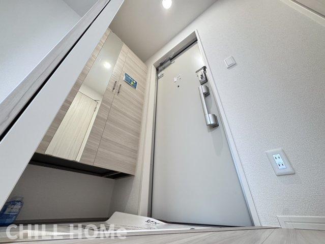 玄関　当社、チルホームのHPもご覧ください(^^)/物件情報多数♪