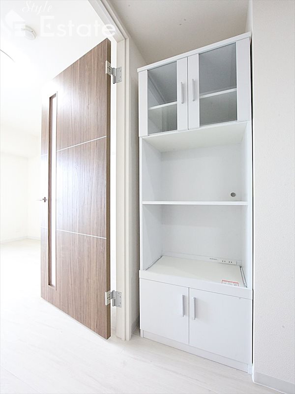 その他設備　食器棚