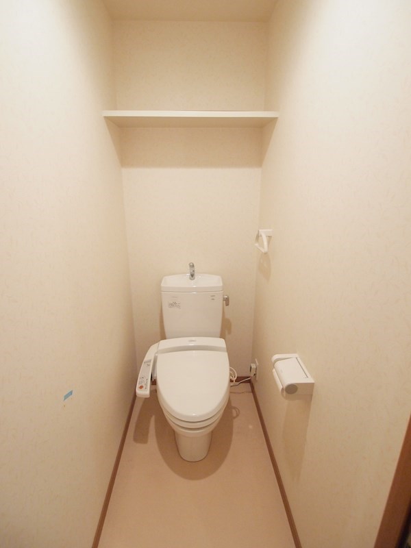 トイレ　ウォシュレット付きのトイレです。