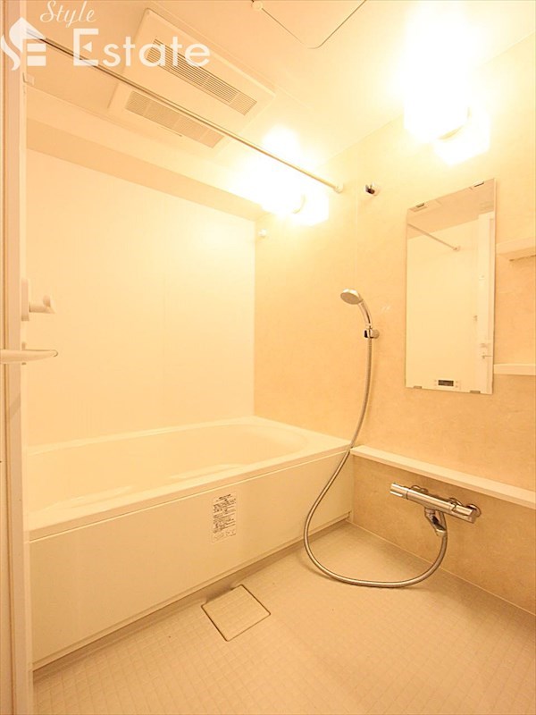 バス・シャワールーム　バスルーム