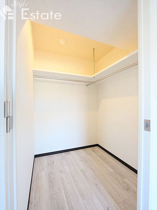 収納　ウォークインクローゼット