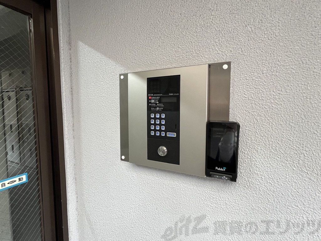 エントランス　下