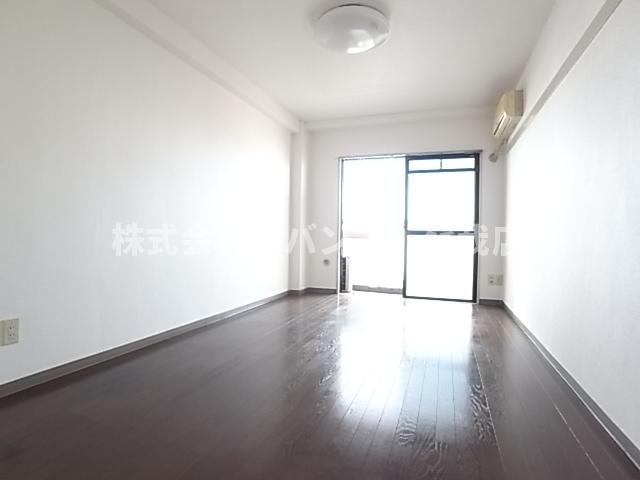 居室・リビング　使いやすい居間です