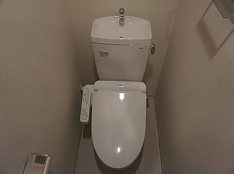 トイレ　※別部屋参考写真