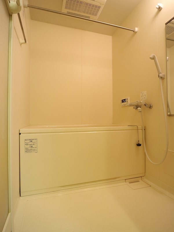 バス・シャワールーム　写真は同型タイプです。