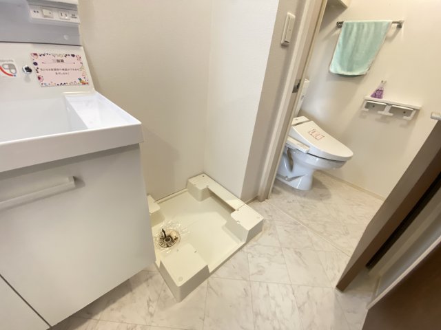 洗面設備　使いやすい洗面所です