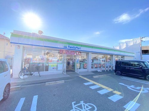 コンビニ　ファミリーマート 堺鳳西町二丁店（コンビニ）まで400m