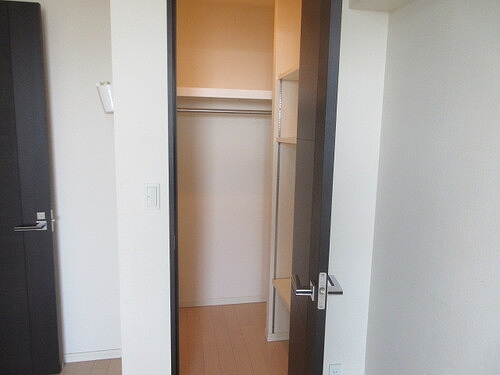 収納　ウォークインクロゼット　内装前※2026年02月の写真